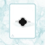 NHẪN CỎ 4 LÁ ĐEN ĐÁ BẠC LUNARGLOW – BẠC TỰ NHIÊN NHẪN CỎ 4 LÁ ĐEN ĐÁ BẠC LUNARGLOW – BẠC TỰ NHIÊN