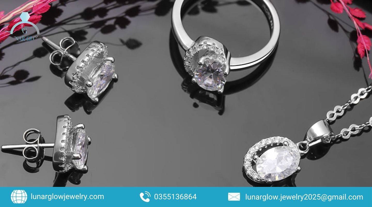 Trang sức bạc ánh kim và bí quyết tỏa sáng mọi phong cách